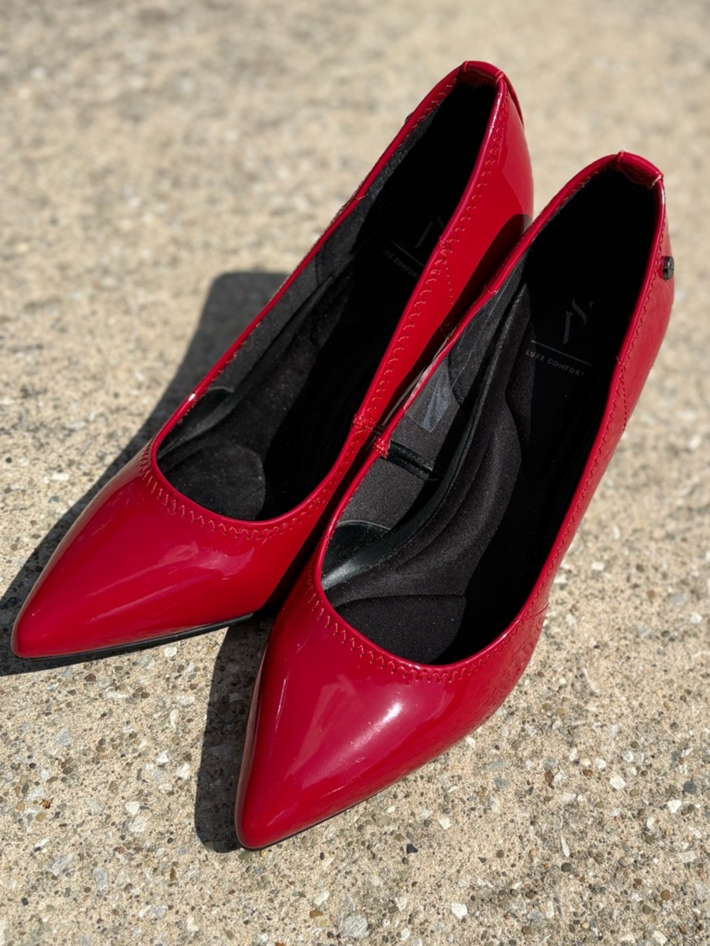 Simply Vera Women's Red Patent Pointed-Toe Pumps size 6.5 NEW!